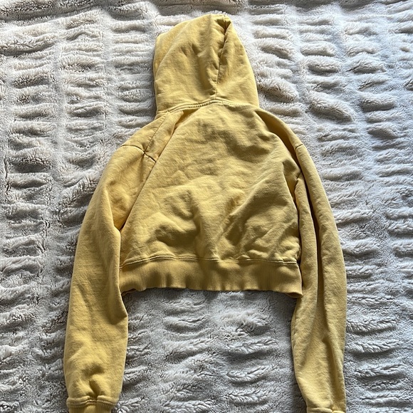 Brandy Melville Cropped Hoodie - Picture 2 of 3